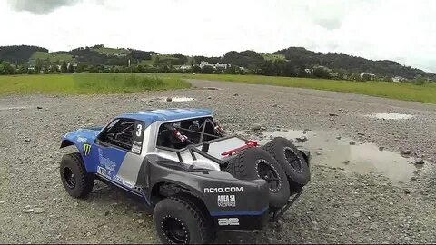 AXIAL Bomber "Trophy Truck" First Race - YouTube