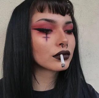Pin by Kumicky Bunnie on girls Vamp makeup, Emo makeup, Punk