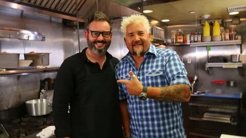 Diners, Drive-Ins and Dives 2014 season 17 episode - Roadtri