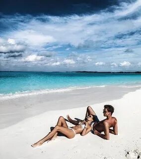Pin by Lexi Williams on photography Couple beach pictures, B