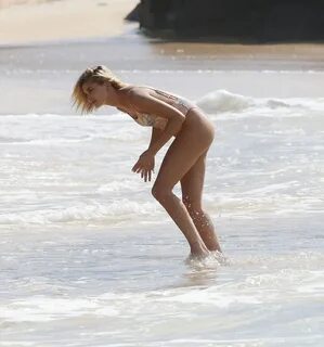 Hailey Baldwin Sexy - The Fappening Leaked Photos 2015-2022