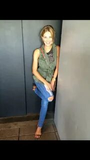 Charissa Thompson Feet (10 photos) - celebrity-feet.com