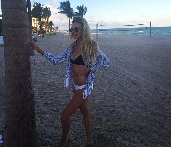 Katie Boulter on Instagram: "After a weeks vacay I think a beach pic w...