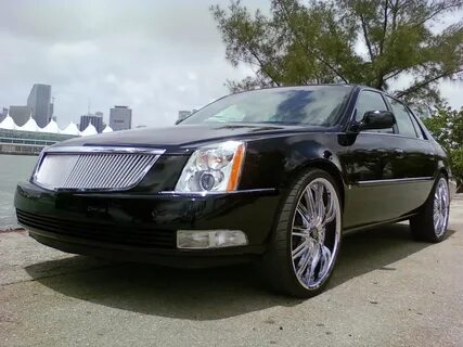 CADILLAC DTS - 606px Image #8