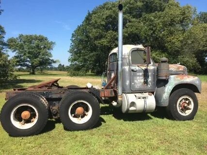 Other Makes Mack Model B61 1963 Green For Sale. 1963 Antique