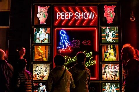 Going to a Peep Show in Amsterdam: My Red Light District Exp