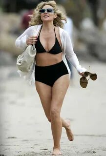 Topsi News: Beach Bodies of Celebrities Over 50 Kim cattrall