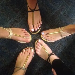 Khloé Kardashian's Feet wikiFeet