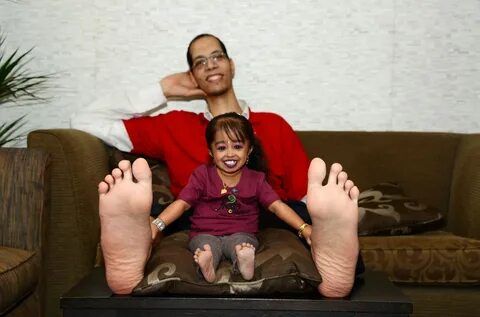 Jyoti Amge's Feet wikiFeet