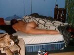 Голая тетка спит - порно фото