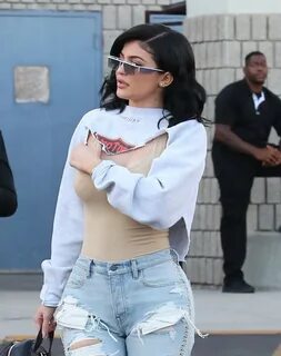 Kylie Jenner in Jeans Out in Los Angeles -17 GotCeleb