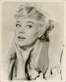 Glynis Johns Glynis johns, Old film stars, Movie stars