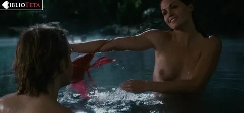 Kate French desnuda en Guerra De Cheerleaders (2009) - La Bi