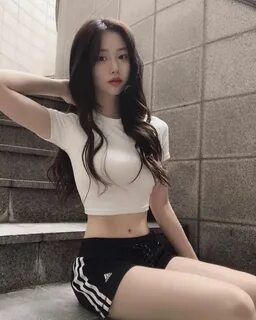 Fashion Beauty, Girl Fashion, Fashion Outfits, Womens Fashion, Cute Crop To