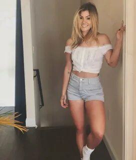 Fit babe Tori Deal in a cute outfit - brice9006