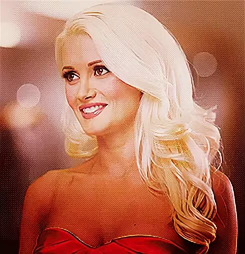 Holly madison GIF - Find on GIFER