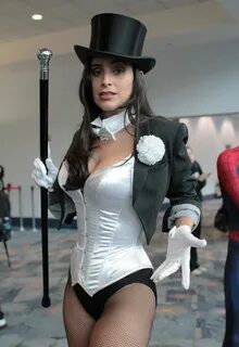 Pin on Zatanna Cosplays