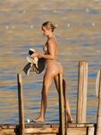 Kimberley Garner Thongs (5) - Nude Celebs, Glamour Models Pi