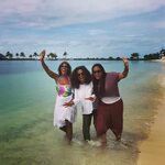 Oprah's Crazy Fun Vacation With BFF Gayle King - cullenquigl