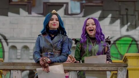 "Descendants 3" Movie Captures - 0046 - Dove Cameron Online 