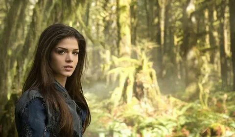 Download Wallpaper Marie Avgeropoulos (1024x600). The Wallpa