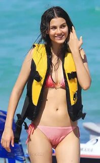 Victoria Justice - Sitcoms Online Photo Galleries