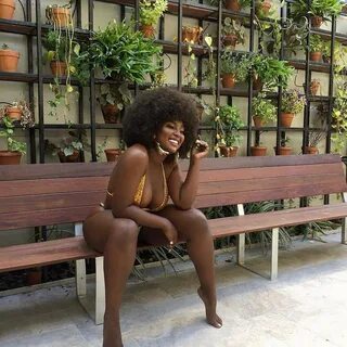 Amara La Negra Feet (25 photos) - celebrity-feet.com