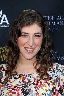 Mayim Bialik редакционное фото. изображение насчитывающей ан