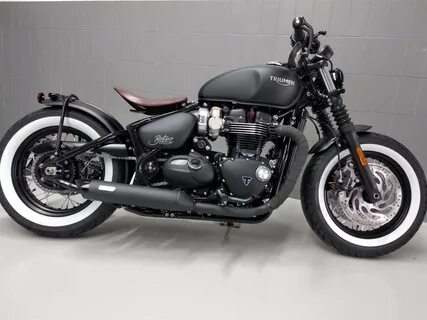 Umgebautes Motorrad Triumph Bonneville Bobber Black von Motorrad.