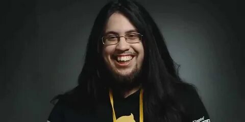 Imaqtpie married his girlfriend Lisha Wei. Her Wiki Bio, age