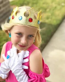 DIY Princess Peach Costume for Kids - Carrie Elle