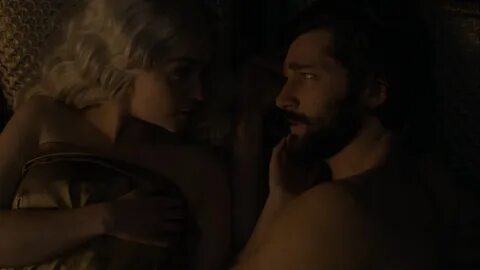 Daenerys targaryen pleasured by lesbian sex