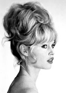 Brigitte Bardot Bardot hair, Vintage hairstyles, 60s hair
