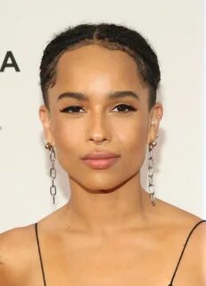 Zoe Kravitz Ear Piercing Zoe kravitz, Celebrity ear piercing