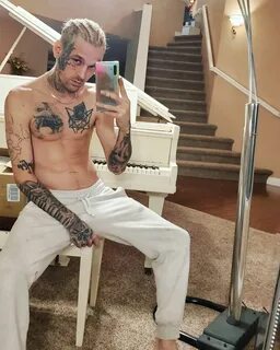 Aaron Carter to go 'fully NUDE' in Las Vegas show Naked Boys