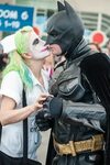 Batman Kiss Harley Quinn - Floss Papers