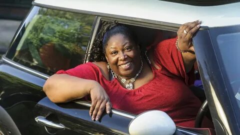 XXL Plates! Female sumo wrestler says she can't pass her dri