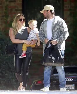 hilary duff mike comrie son - Hilary Duff slams baby specula