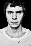 Set #007 - 172 - Evan Peters Web Your best photogallery abou