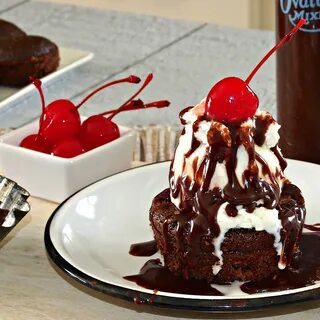 Hot Fudge Sundae Cupcake - Simply Sated Hot fudge, Sundae cu