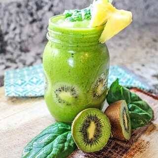 Paleo Tropical Green Kiwi Spinach Smoothie Recipe - American