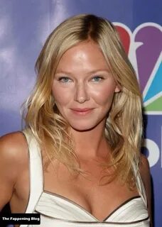 Kelli Giddish Sexy Topless (17 Photos) - The Fappening Plus