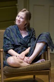 Carrie Coon (Annie) in THE REAL THING at Writers Theatre. Fl