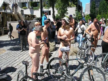 File:World Naked Bike Ride June 9, 2012 (7171568461).jpg - W