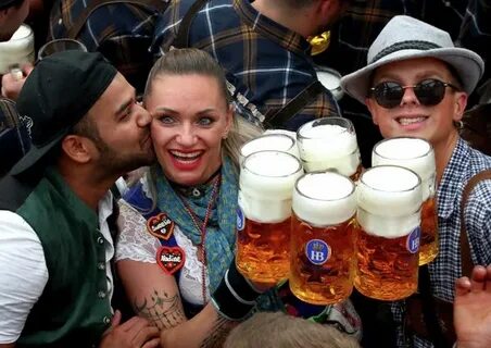 Фестиваль пива "Октоберфест": веселый праздник и большой биз