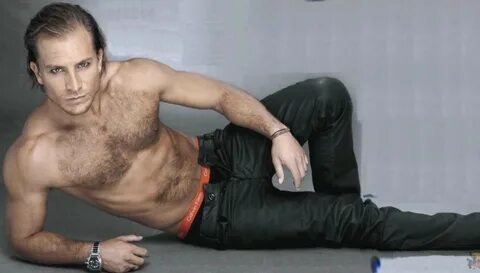 MALE CELEBRITIES: Shirtless hunk actor Salvador Zerboni hot 