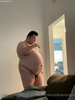 Nikocadoavocado nude
