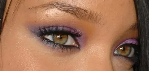 Rihanna’s Real Natural Eye Color: Green Eyes, Brown Or Conta