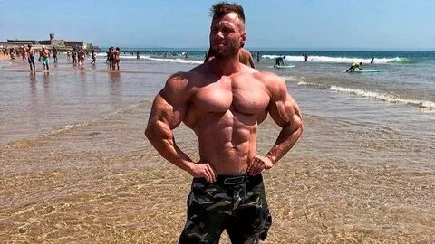 Photoshopped or Real? - Peter Molnar : bodybuilding