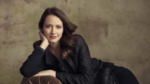 Amy Acker - Biography, Height & Life Story Super Stars Bio